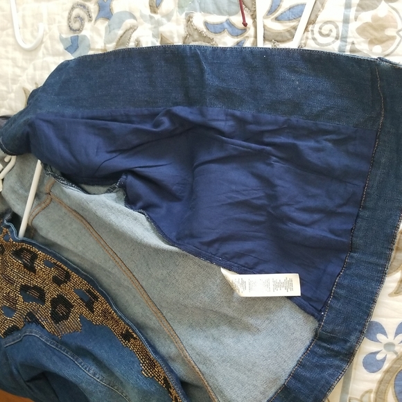 Chico's Jean's Embroidered Jaquet - sz 0 - Picture 8 of 8